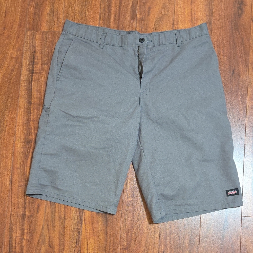Men's Gray Shorts